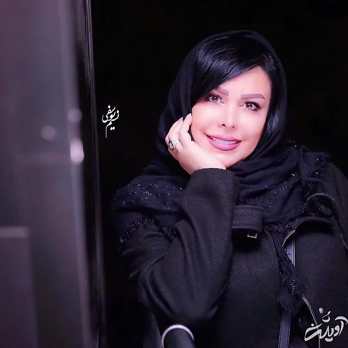 بیوگرافی فلور نظری فلور نظری